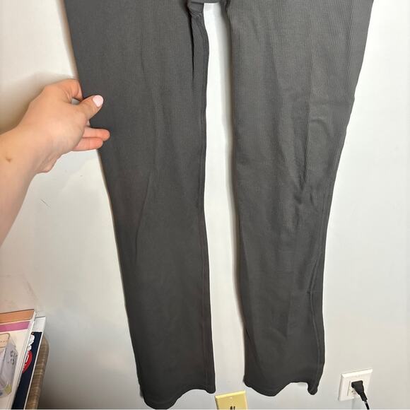 Set Active Ribbed Flare Leg Jumpsuit - Picture 4 of 9